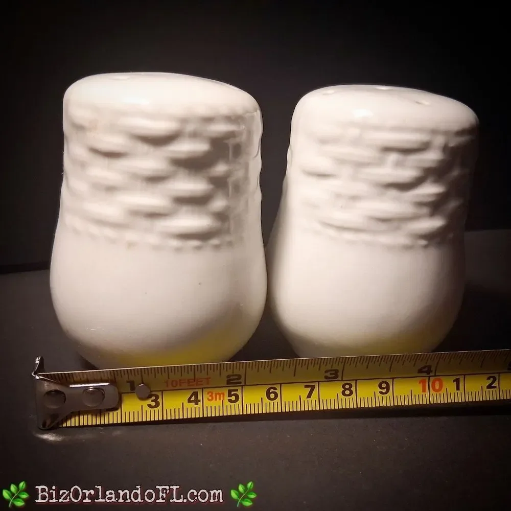 VINTAGE: Gibson Designs Sarasota Salt & Pepper Shakers Embossed Basketweave RARE